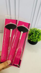 Pincel Para Blush e Iluminador Ruby Anjo