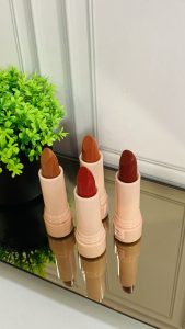 Batom Satin Lip Luxe Ruby Rose